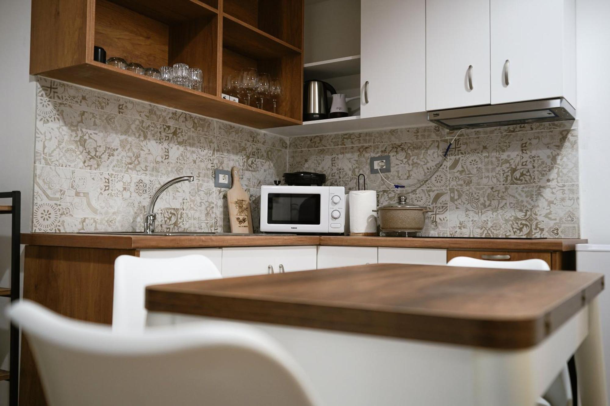 Ora Apartments Gjirokaster Ngoại thất bức ảnh