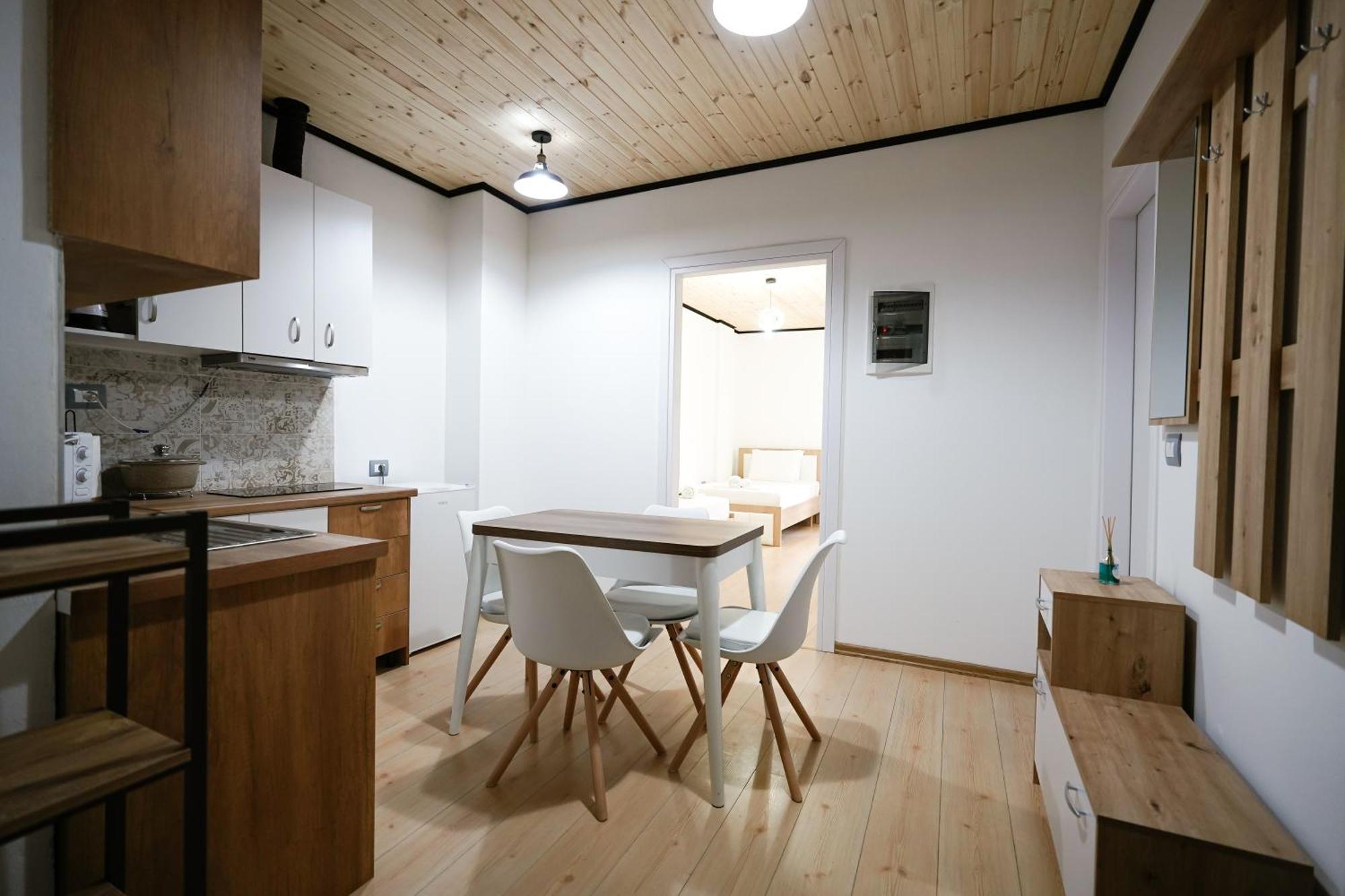 Ora Apartments Gjirokaster Ngoại thất bức ảnh